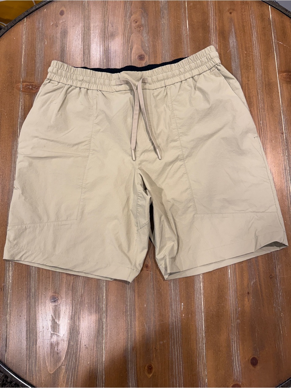 Lululemon Bowline Short 8" Stretch Ripstop Men's Size US Large Beige Tan Khaki